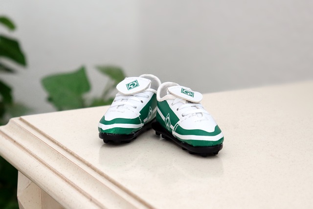 欧冠淘汰赛前瞻：巴萨主场迎战曼联,