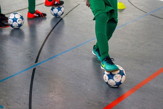 纽卡球迷在基地附近拉横幅：伊萨克是只纯粹的老鼠