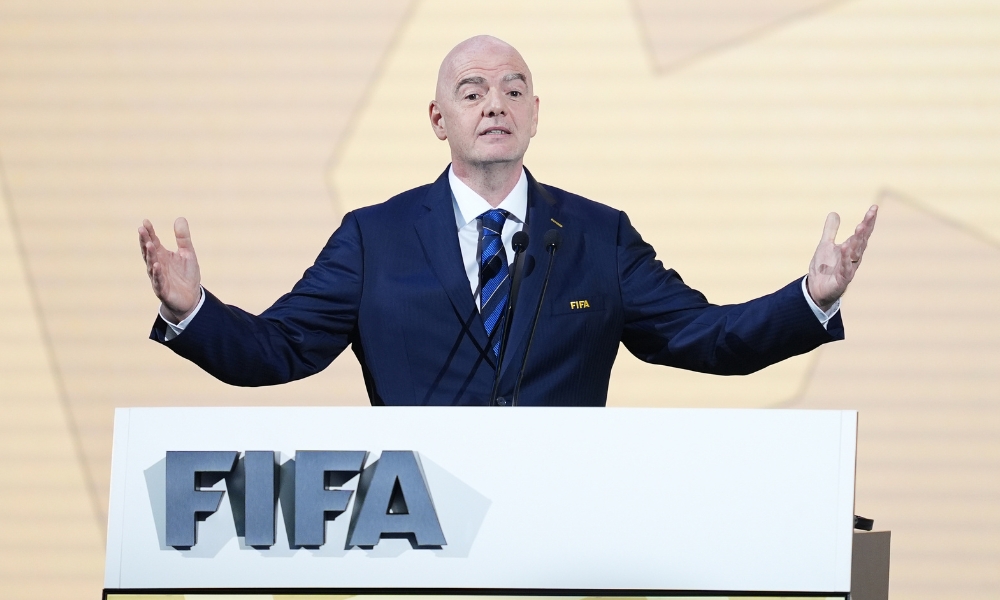 TA分析3-5-2阵型：从翼卫驱动到双锋美学，弱队逆袭制胜之道